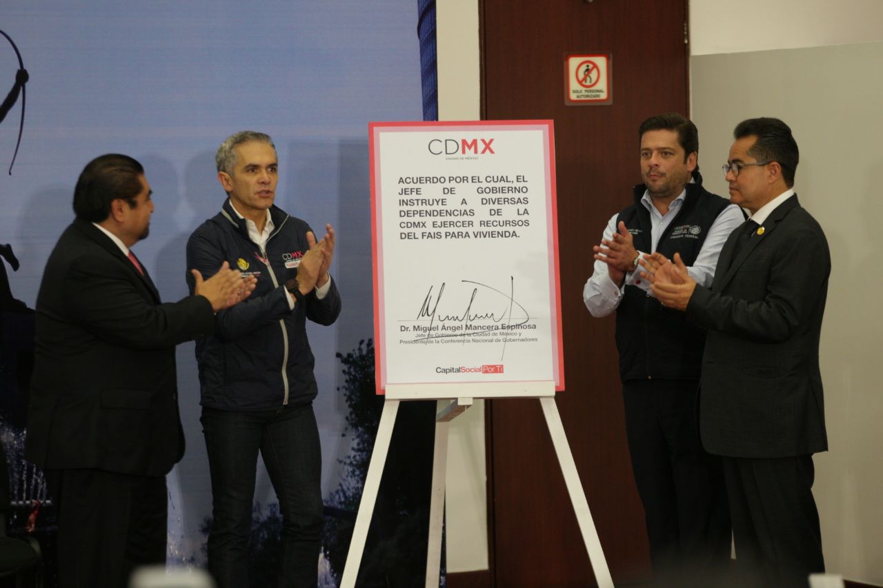 Mancera anunció también que se invertirán entre 50 y 80 millones de pesos para la reparación de grietas en la delegación Tláhuac.