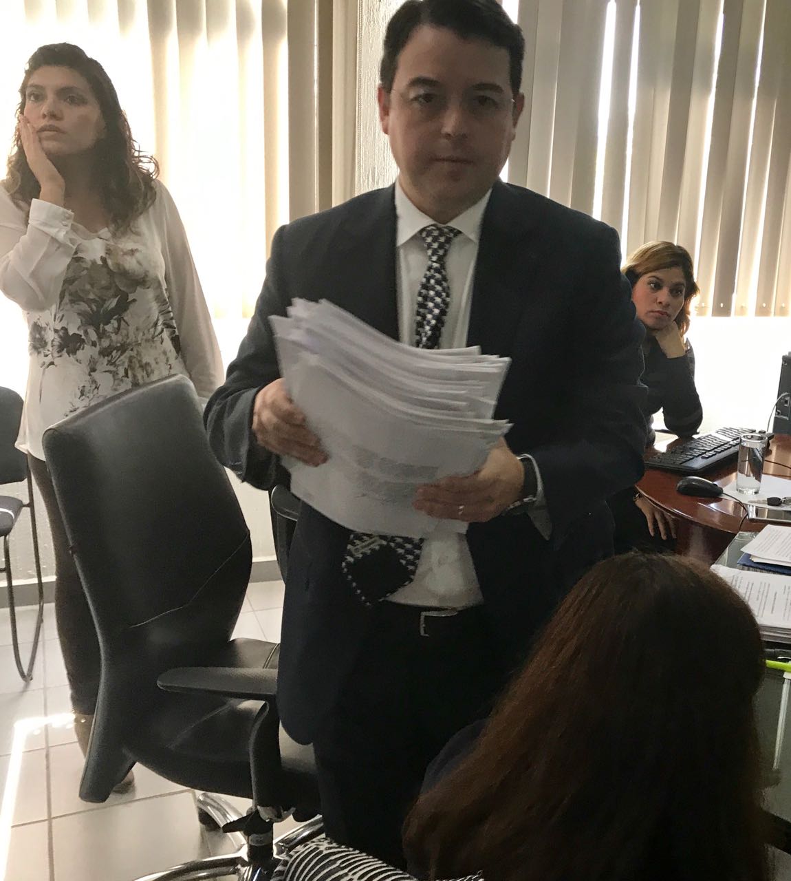 El jefe de la Unidad Técnica Jurídica de lo Contencioso Electoral, Francisco Javier Zárate Ponce