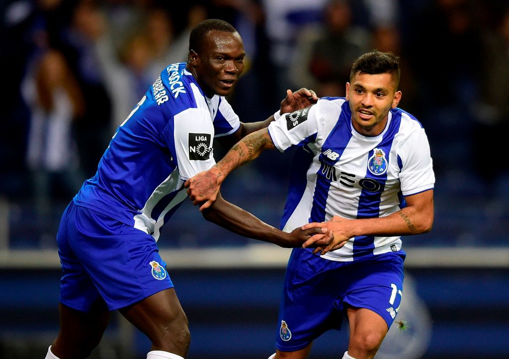 'Tecatito' Corona y Herrera formaron parte del 11 inicial del Porto 