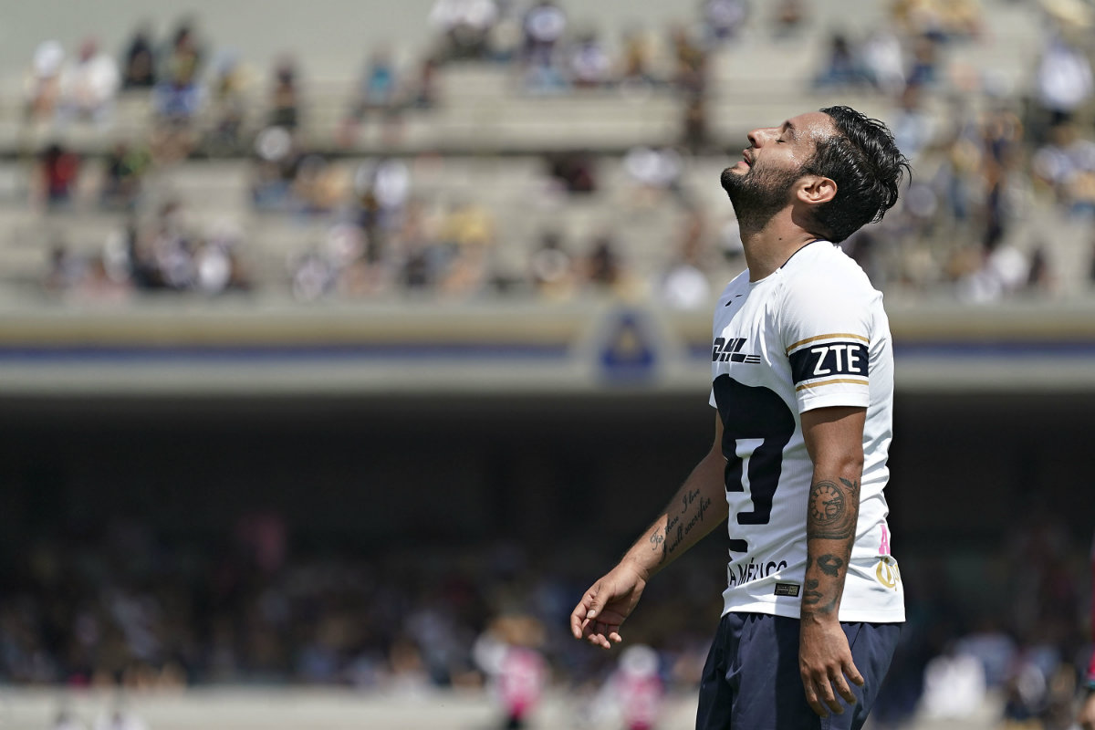 Alan Mendoza en lamento