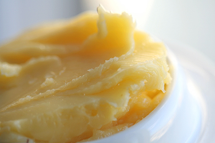 La mantequilla francesa se caracteriza por ser mucho más suave y con más sabor. 