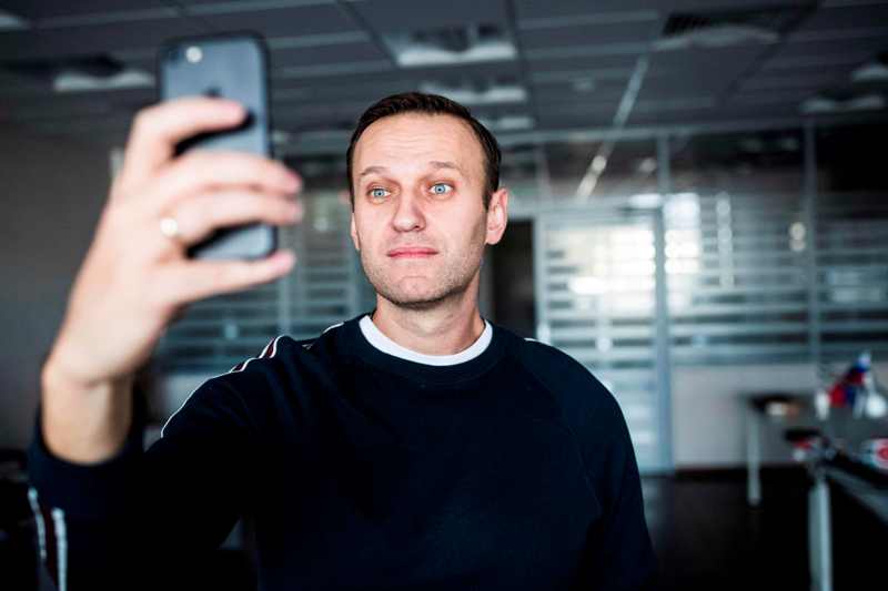 El principal opositor al Kremlin y candidato a las elecciones presidenciales, Alexei Navalny, se dijo estar "listo para trabajar".
