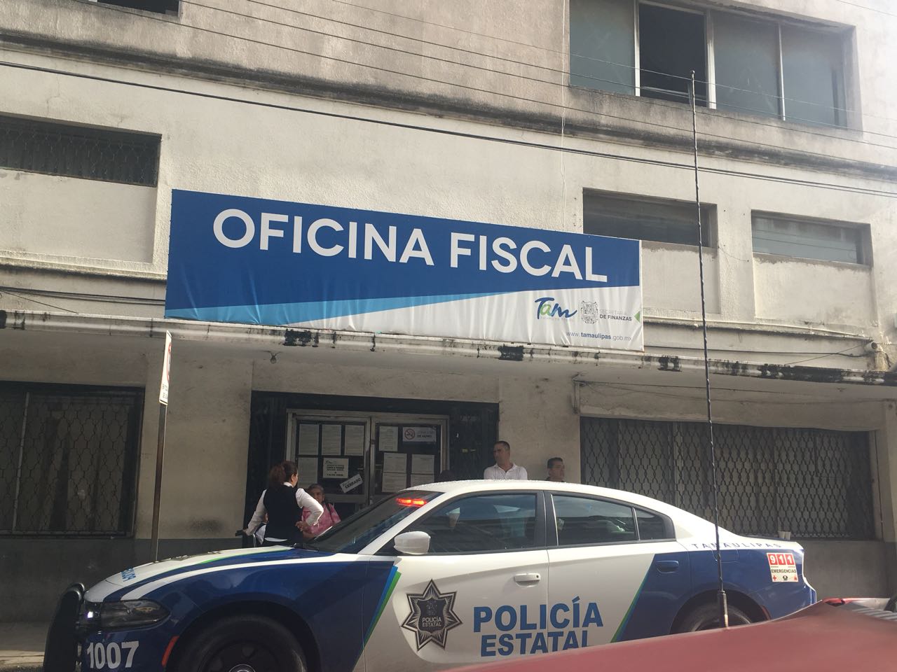 Roban en oficina fiscal.