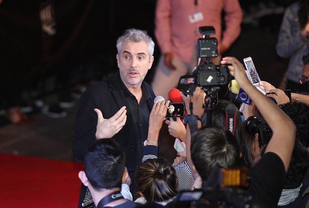 Alfonso Cuarón desfiló por la alfombra roja de 'La forma del agua' en el FICM 15. 