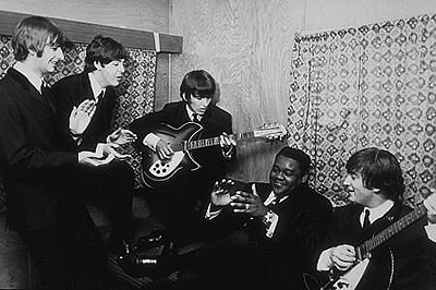 Los 'Fab Four' y Fats Domino en una épica reunión.