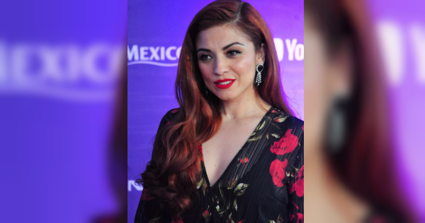 Mon Laferte cantará esta noche en las Lunas del Auditorio Nacional. 