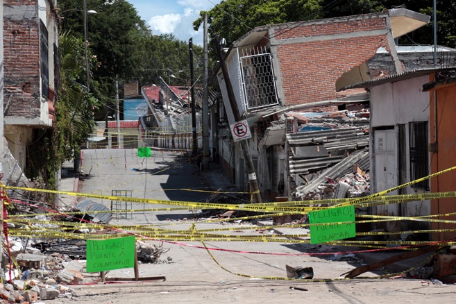 El funcionario de PGR también informó que se darán 120 mil pesos a quienes tuvieron afectación total en sus viviendas.