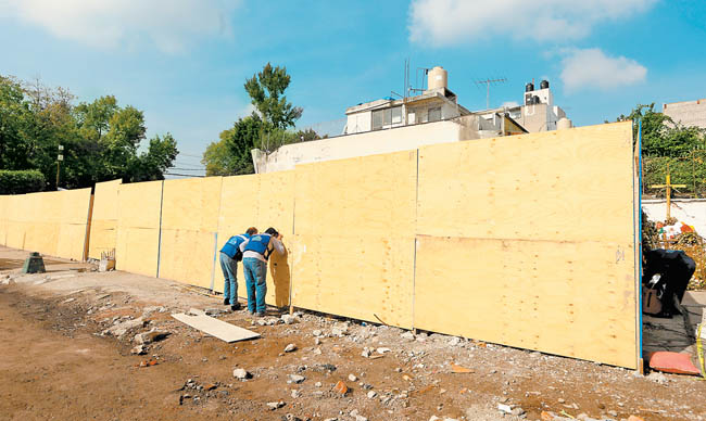 La Comisión de Vivienda de la Asamblea Legislativa señala que en esa zona se permiten tres niveles de construcción y el inmueble contaba con seis. 