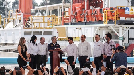 El mandatario puso en marcha un pozo profundo que beneficiará a habitantes de Iztapalapa.