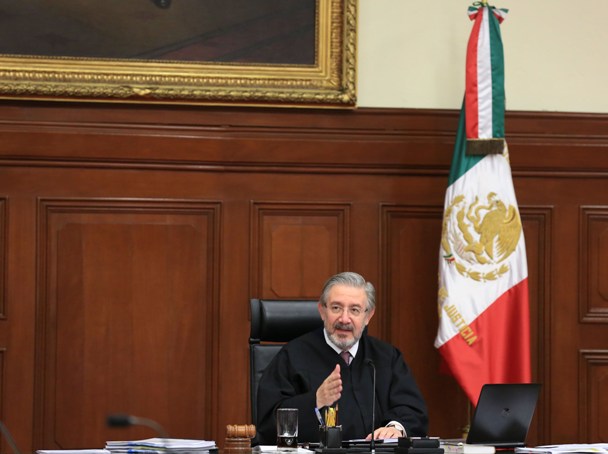 El ministro impartió una conferencia en el Instituto Mexicano de Contadores Públicos sobre la Seguridad Jurídica.