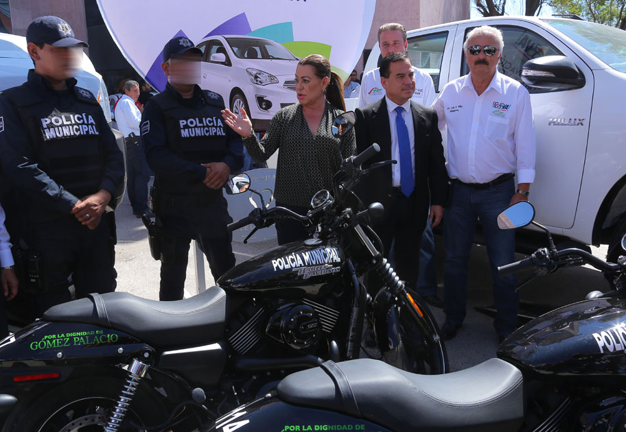 Se entregaron 26 unidades automotrices más y 11 motocicletas.