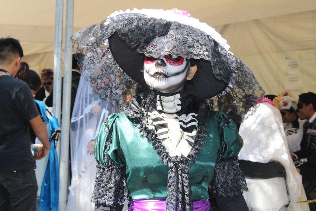 El desfile estará dividido en dos segmentos: La Muerte Viva y el Carnaval de Calaveras.