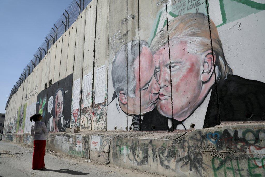El muro de Belén se ha convertido en un escaparate para el arte de protesta.