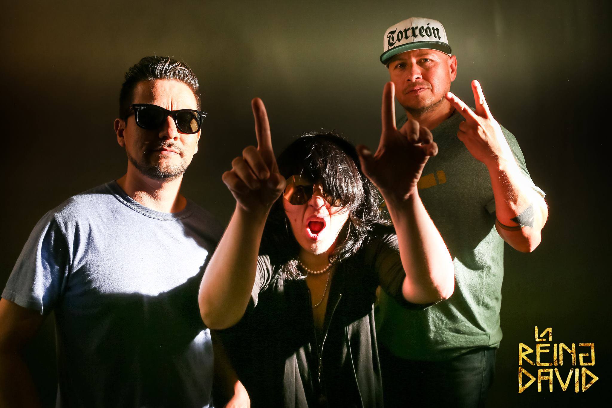 La banda 'La Reina David', presentó su nuevo videoclip "Maicol Yacson soy tu fan".