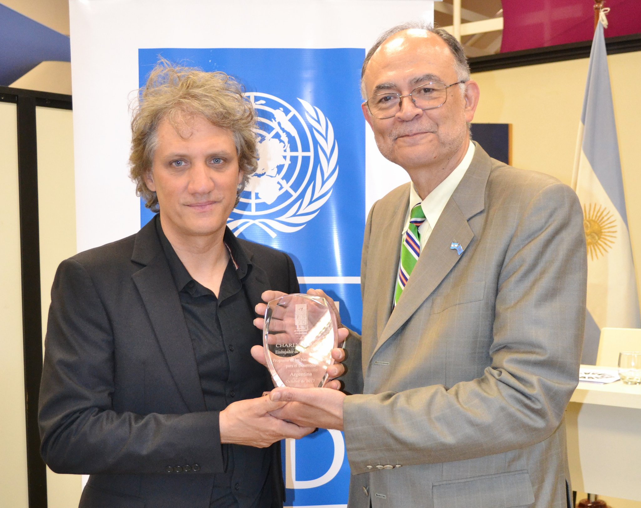 Charly Alberti dijo que fue una gran honor recibirla designación.