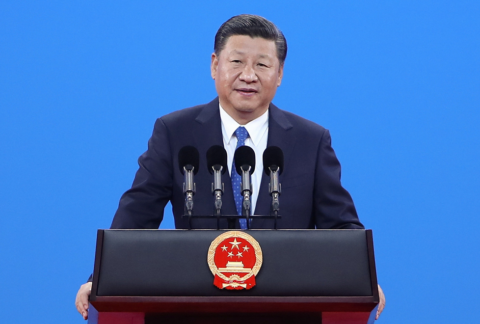 "China está a tres décadas de su lugar tradicional, como una potencia económica y cultural, con Estados Unidos atrapado en una espiral descendente ace