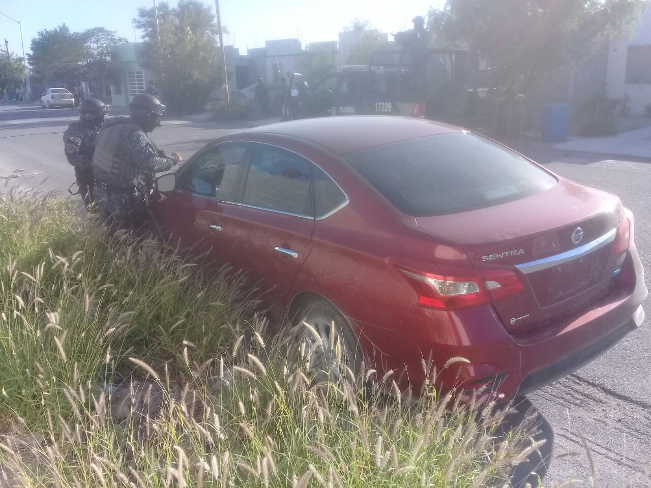 Efectivos de la Gendarmería ubica vehículos robados.