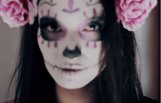 Este canal de Youtube ofrece ideas frescas para maquillarte como catrina.