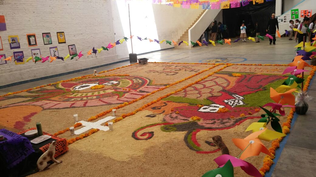 Colegio María Isabel de Lerdo dedicó su altar de muertos a los niños de la Guardería ABC.