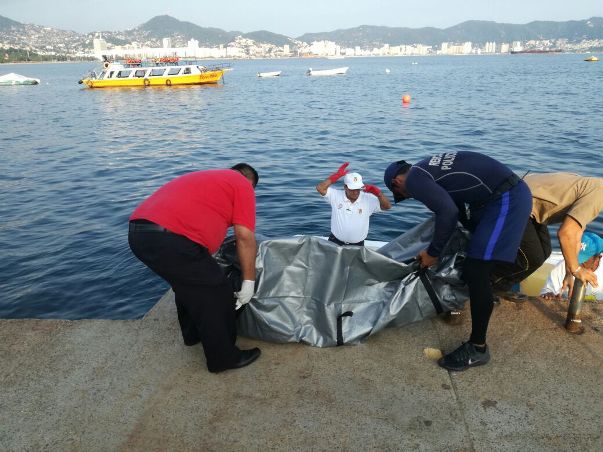 Los cuerpos de las mujeres fueron encontrados flotando en la bahía de Santa Lucía.