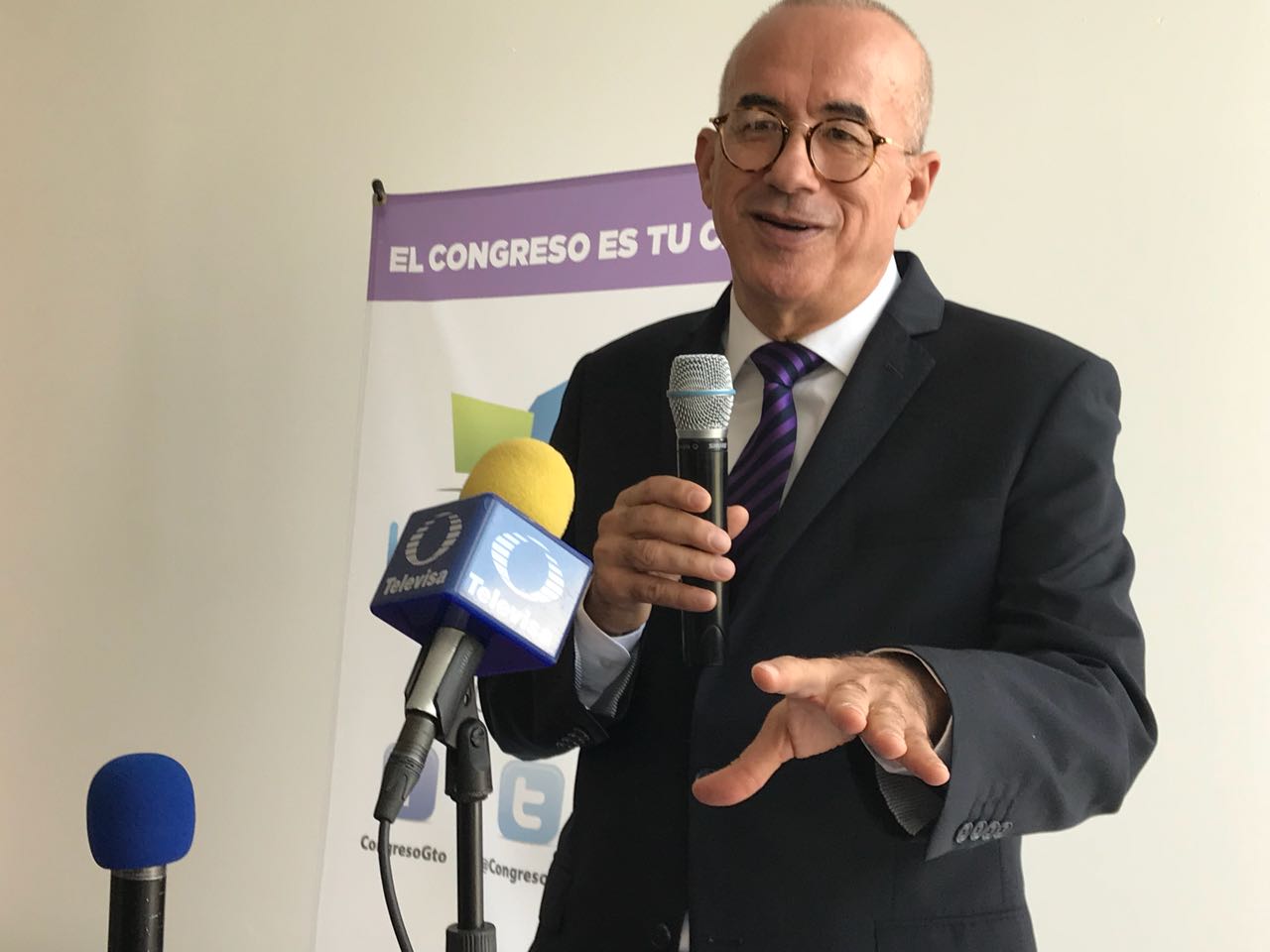 Éctor Jaime Ramírez Barba, coordinador de la bancada panista.  