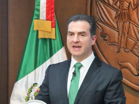 El alcalde de Monterrey, Adrián de la Garza Santos. 
