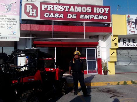  Incendio en casa de empeño. 