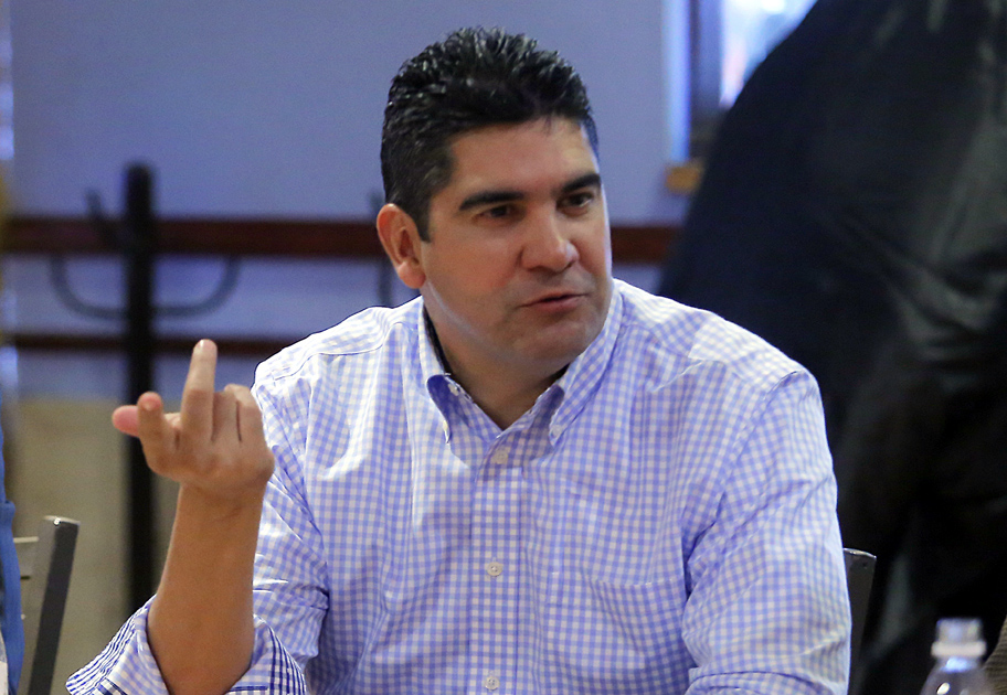Jesús de León, diputado del PAN en Coahuila defendió las propuestas ante la calificación reprobatoria de 'Red es Poder'.
