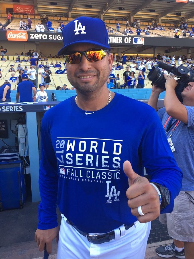 Juan Gabriel Castro, coach de los Dodgers