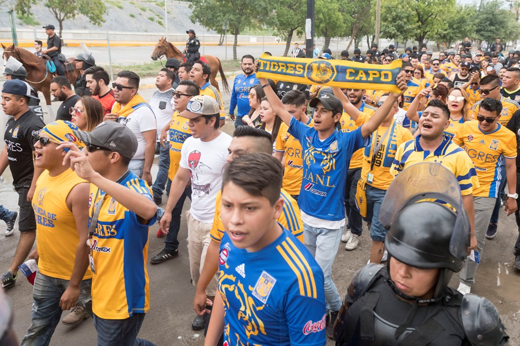 Afición de Tigres en un duelo ante Rayados 