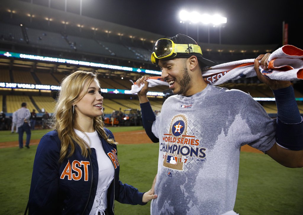 Daniella Rodrïguez y Carlos Correa