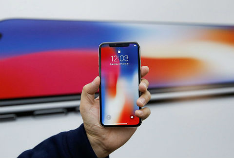 El iPhone X tendrá un precio inicial de 23,499 pesos. 