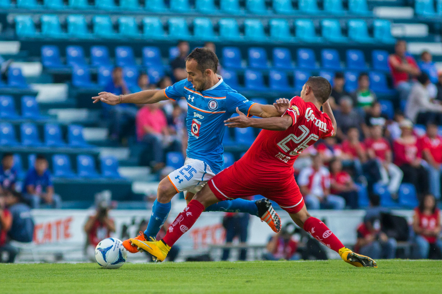 Fernando Belluschi, jugador argentino que militó en Cruz Azul en el Apertura 2015