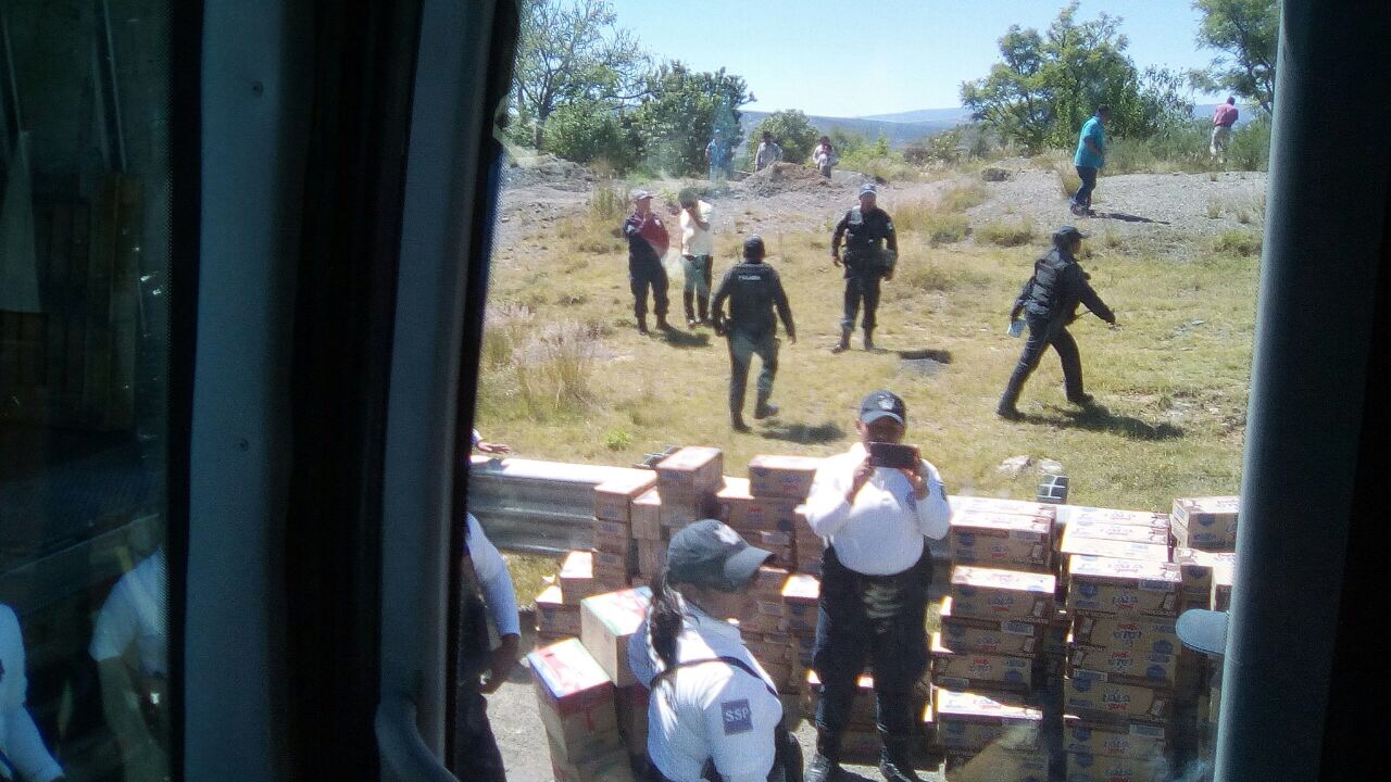 Los normalistas pretendían recolectar víveres para los estudiantes de Ayotzinapa.