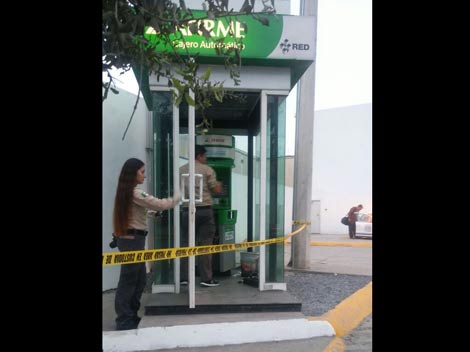 Los ladrones no lograron llevarse el efectivo. 