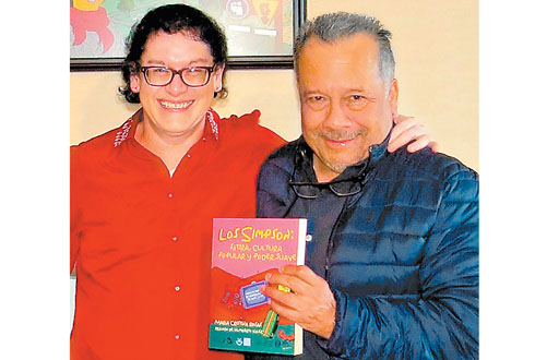 La autora y Humberto Vélez. 