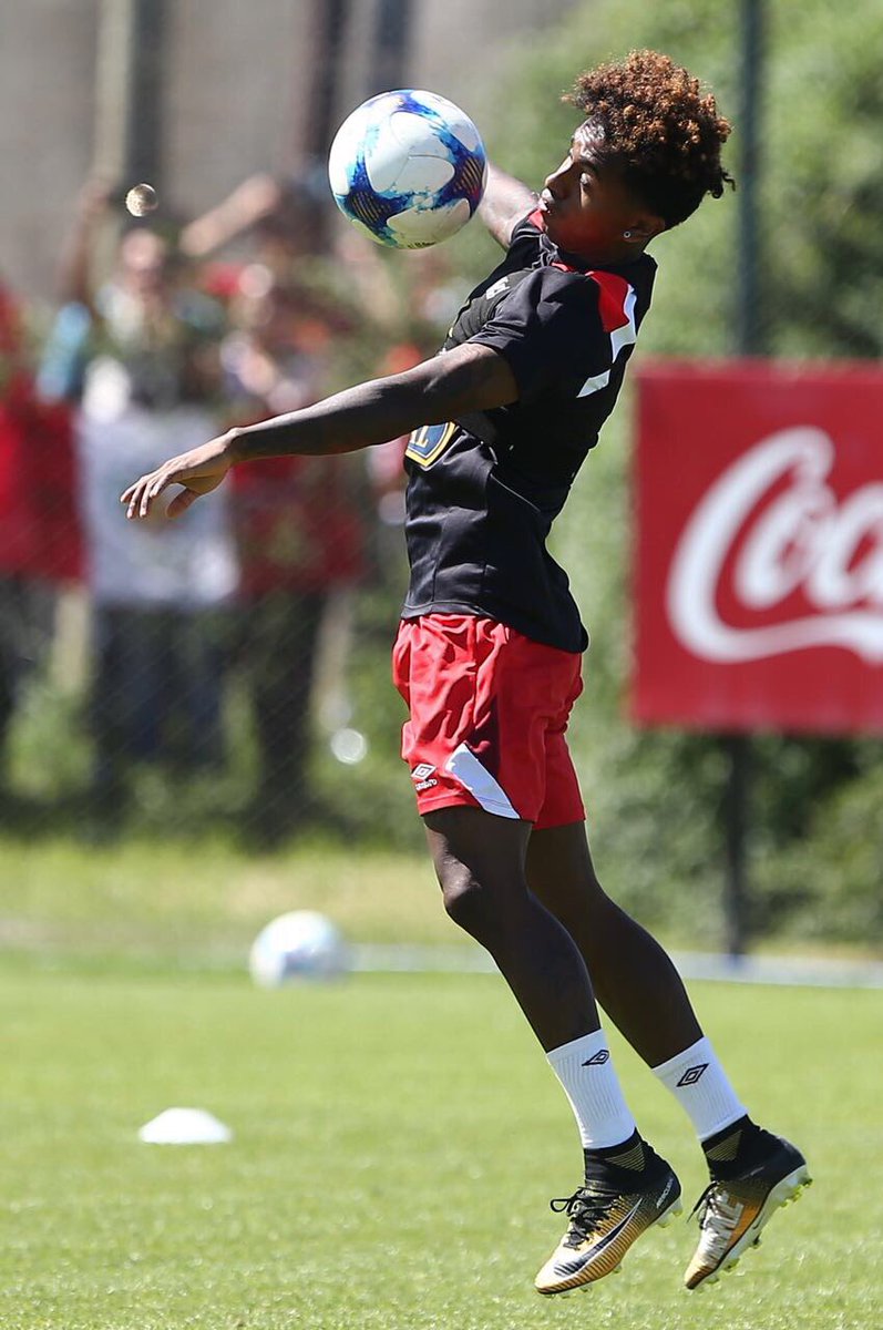 Yordy Reyna será quien reemplace en el repechaje a Paolo Guerrero