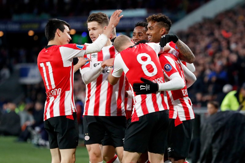 El PSV se mantiene como  líderes de la Eredivisie