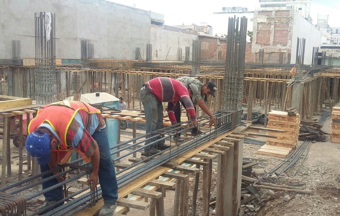 Residentes del poniente de Guadalajara acusan que sufren más robos cuando hay obras en la zona