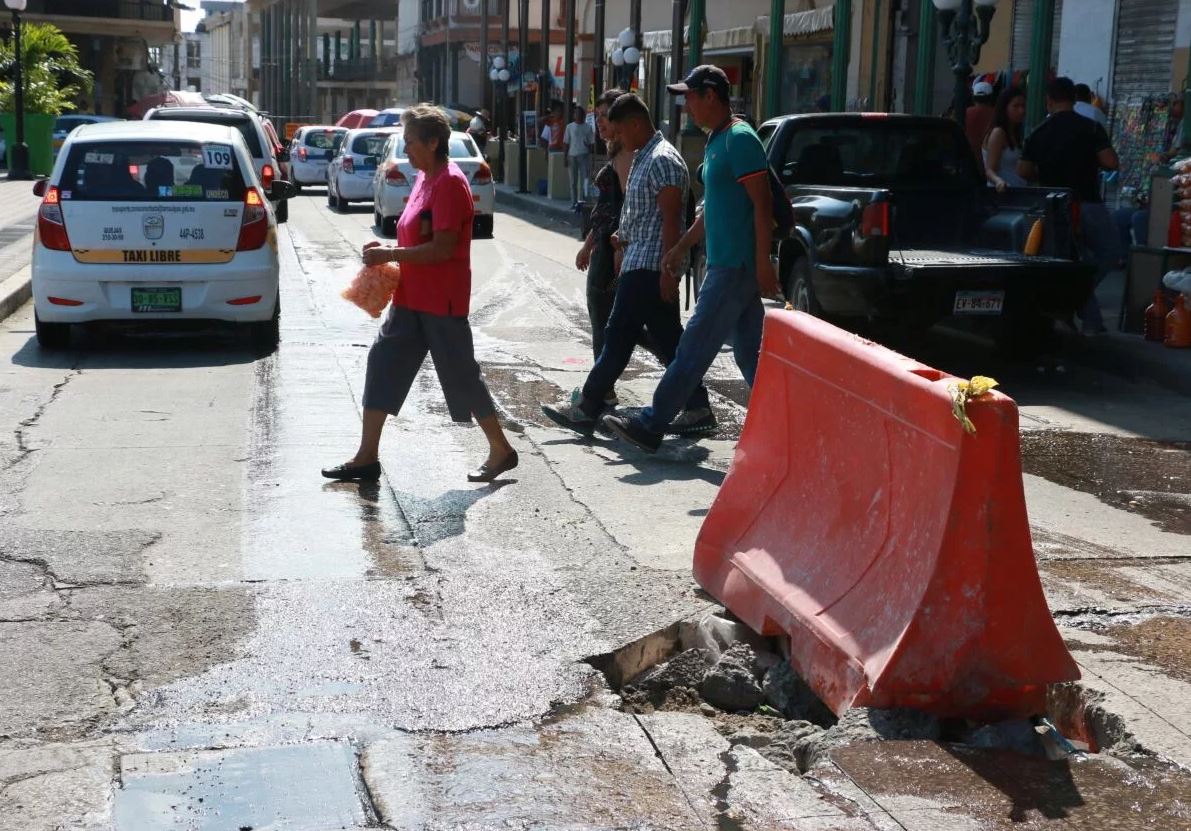 Socavón en Zona Centro Tampico