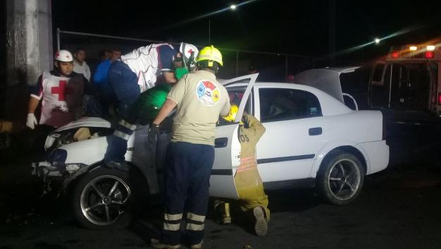 Tuvieron que usar las quijadas de la vida para el rescate.