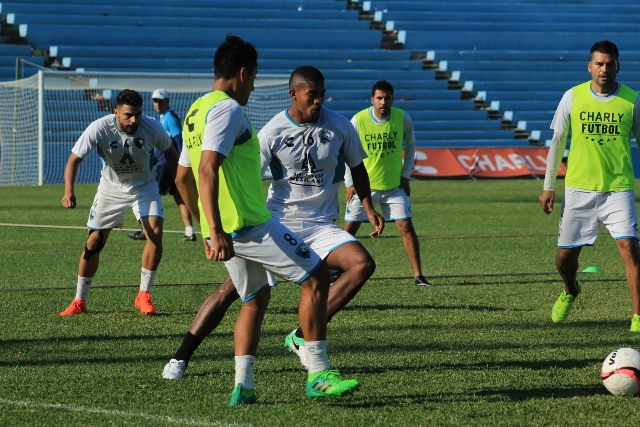 La Jaiba Brava abrió su preparación para el juego definitivo.
