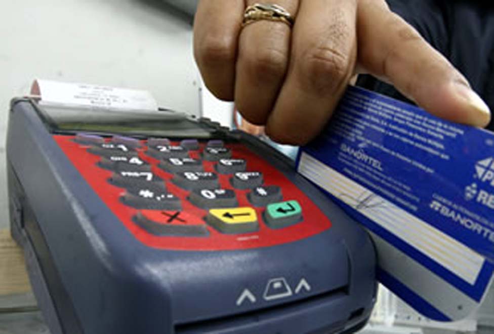 Las más comunes son los cargos no reconocidos en tarjetas.
