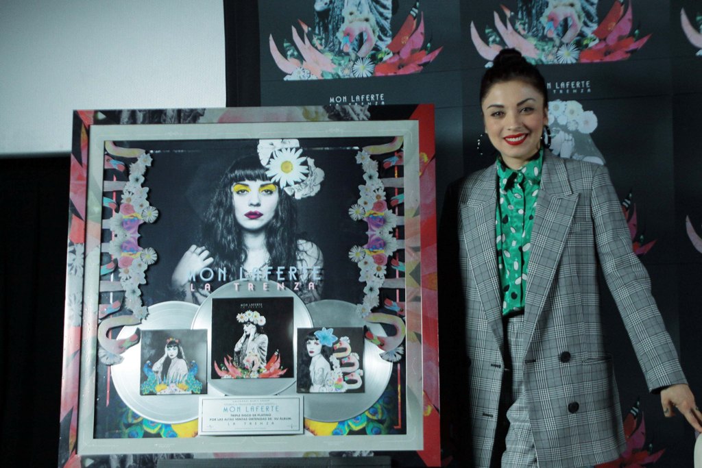 Mon Laferte presentó su dvd. 