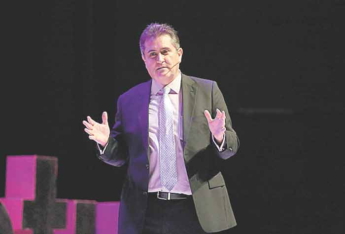 Alejandro Garza.