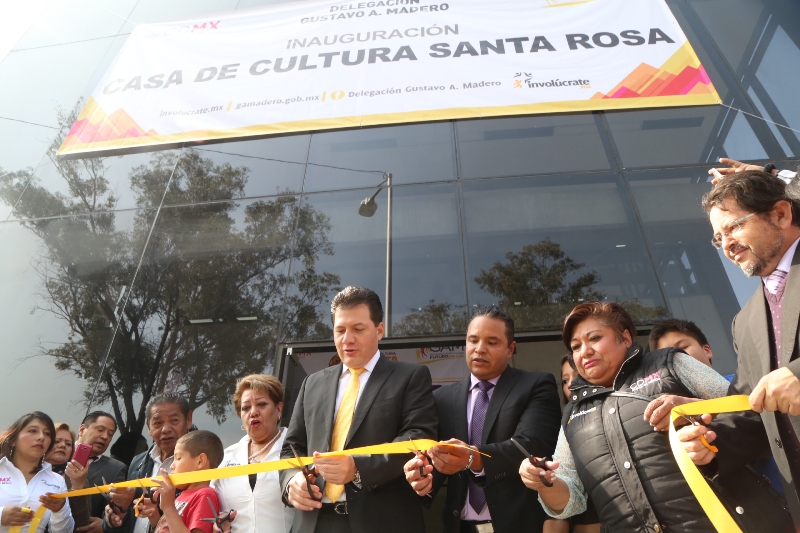 En la Casa de Cultura Santa Rosa, dijo, se imparten cursos gratuitos de dibujo, pintura, elaboración de alebrijes, clases de modelaje, capacitación en