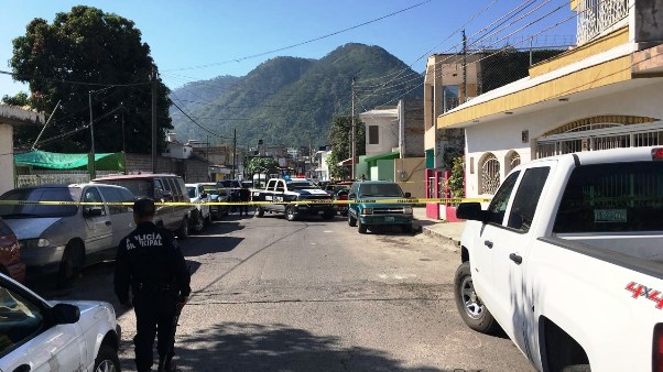 Dos personas fallecieron y una resultó herida tras los hechos violentos este fin de semana.