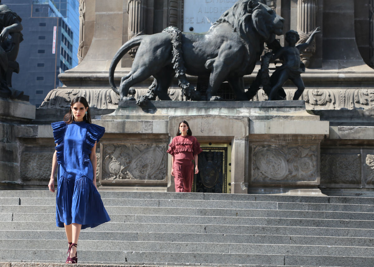 La Semana de la Moda de la Ciudad de México comenzó sus actividades con la pasarela de la marca Yakampot. 