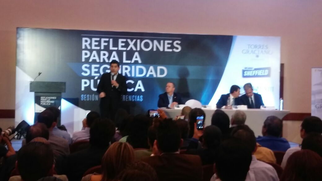 En el Foro de Reflexiones para la Seguridad Pública.