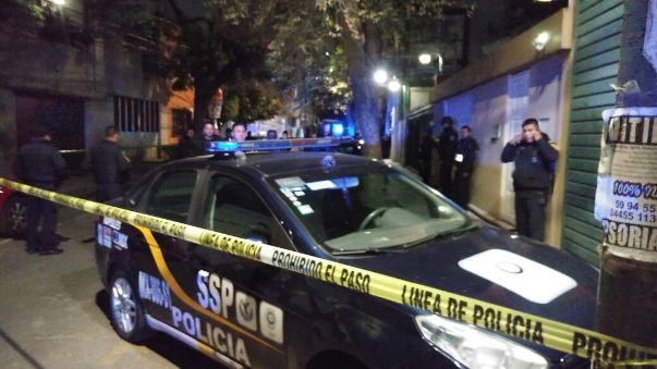 Un joven de 17 años resultó lesionado tras la persecución, sus cómplices lograron escapar.